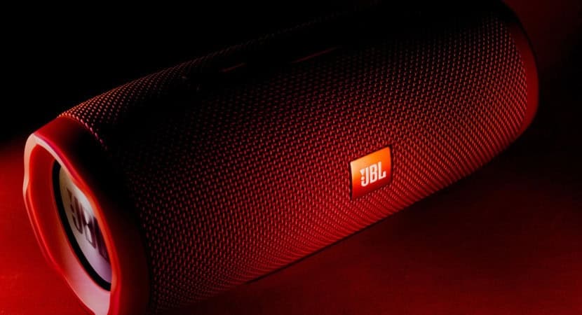 Top 3 Easy Ways On How To Pair JBL Speakers Together