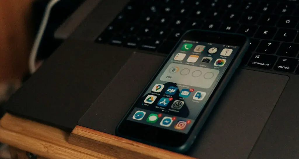 iOS Emulators for Windows to Install Today [With Pros & Cons]