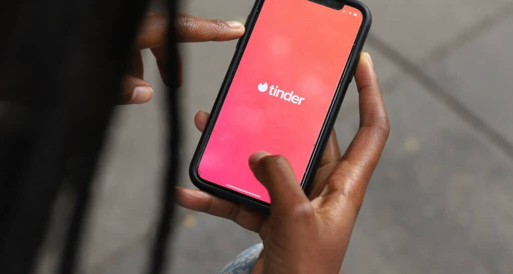 Best Tinder Opener to Land Yourself the Best Partner in 2024