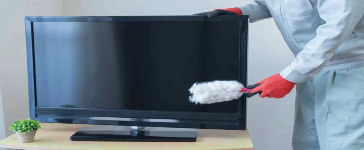 properly clean the tv